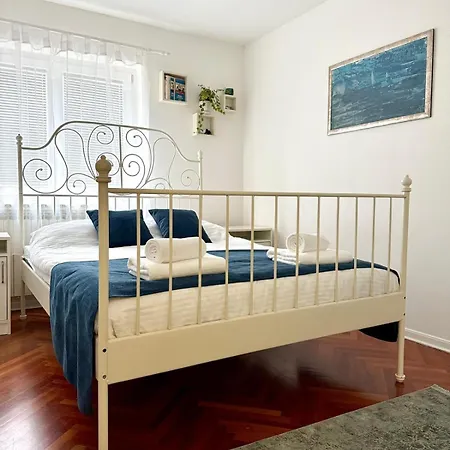 Apartment Old Town *